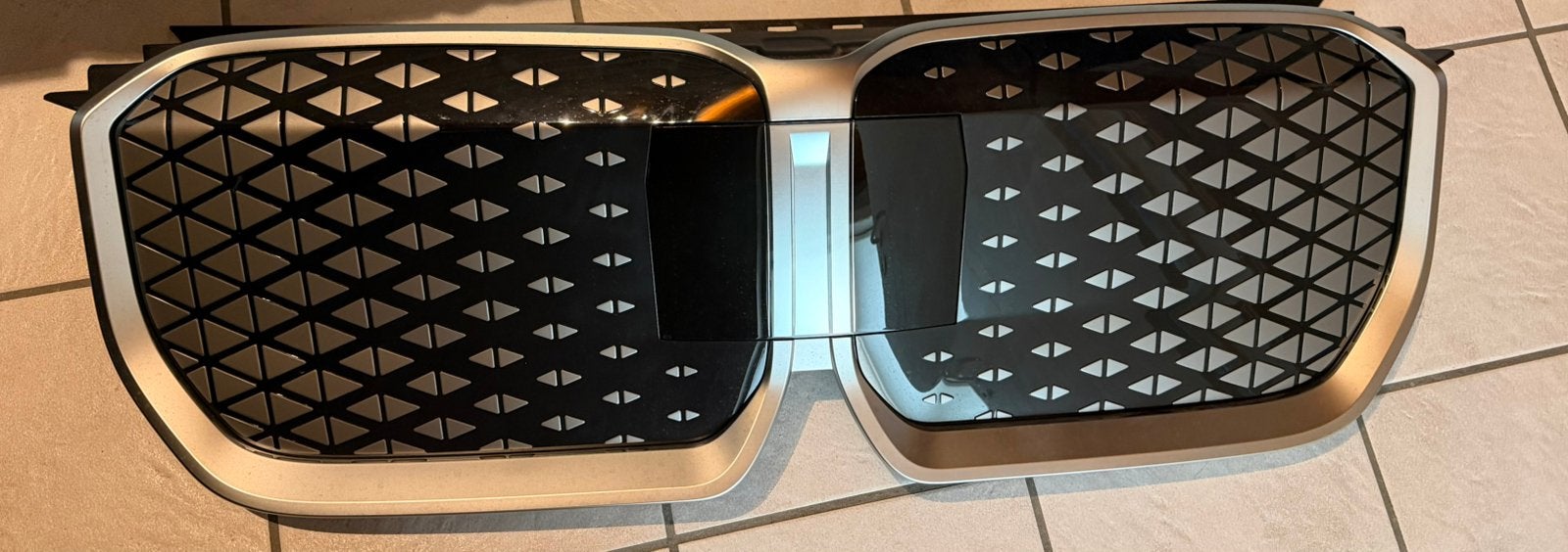Originele BMW iX1 U11 nierengrille / grille, Handtassen en Accessoires, Ophalen of Verzenden, Nieuw
