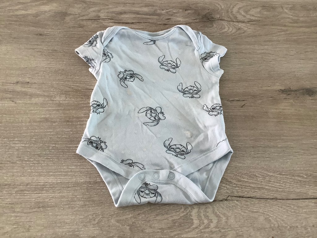 Disney Stitch baby romper (Maat 68), Nacht- of Onderkleding, Jongetje of Meisje, Ophalen of Verzenden, Zo goed als nieuw