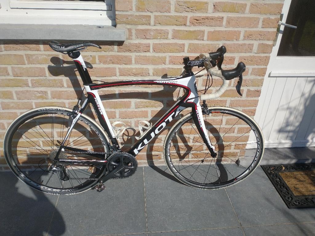 Kuota Kryon, 28 inch, Gebruikt, Carbon, 15 tot 20 versnellingen