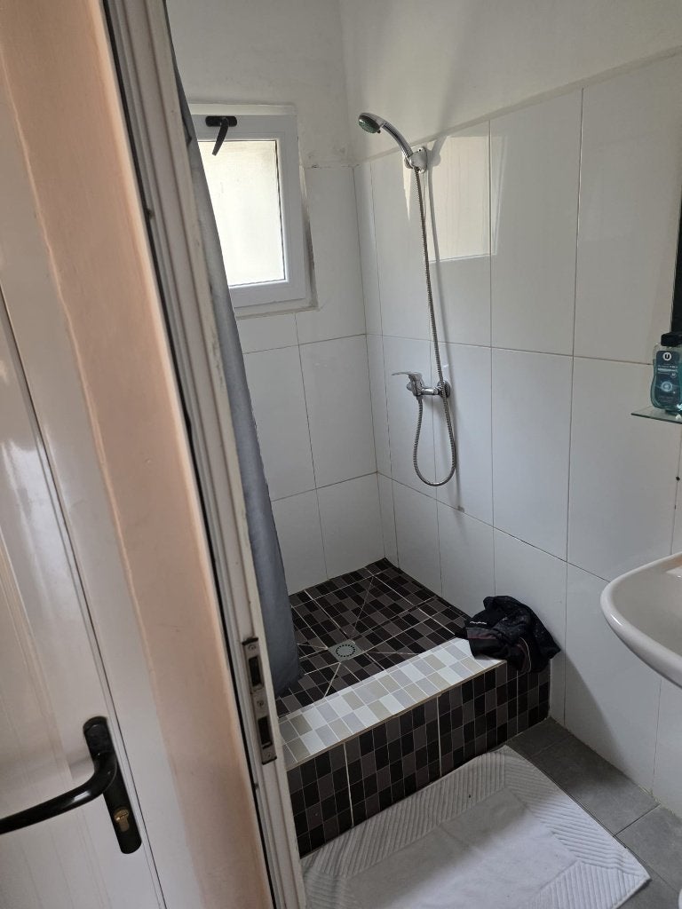 Petit appartement a louer.pas de cpas, Luik (stad)