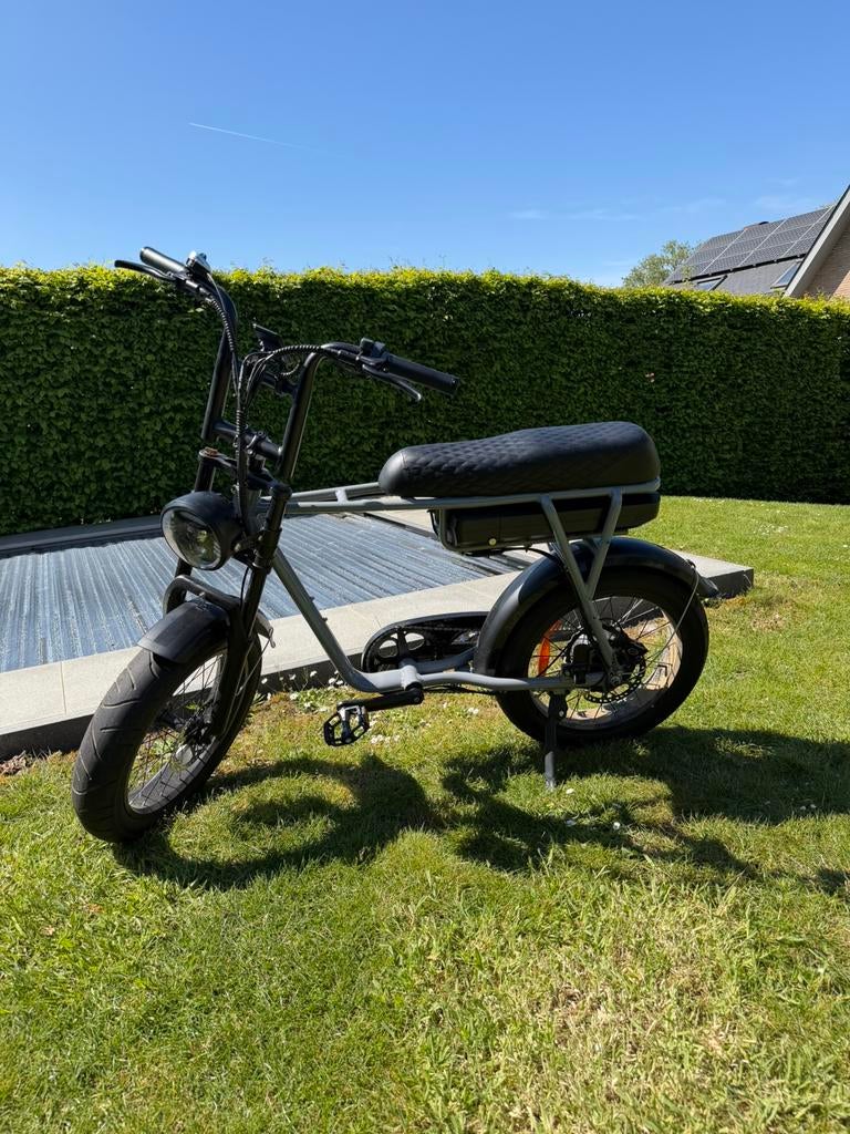 eb2 gris La souris, Enlèvement, Comme neuf