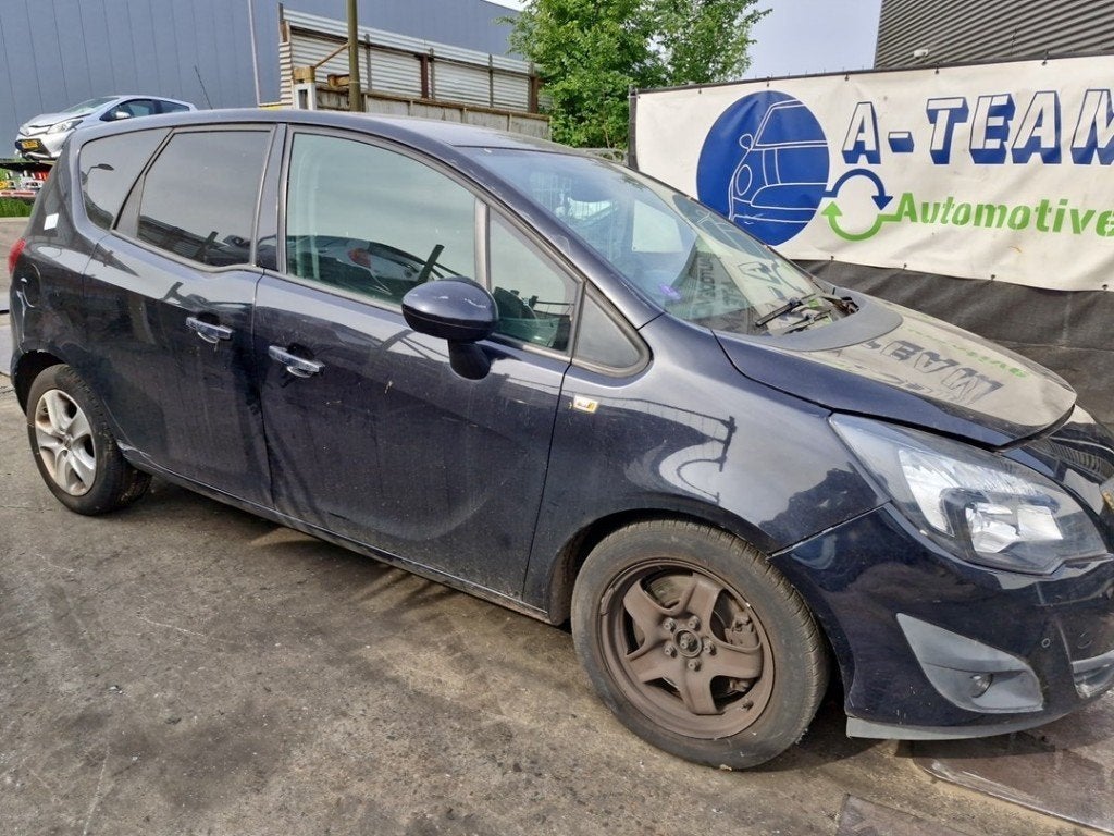 BRAS DE SUSPENSION AVANT DROIT (TRIANGLE) Opel Meriva (B), Opel, Opel Automobile GmbH, Utilisé, Kontakt-opel@opel.com