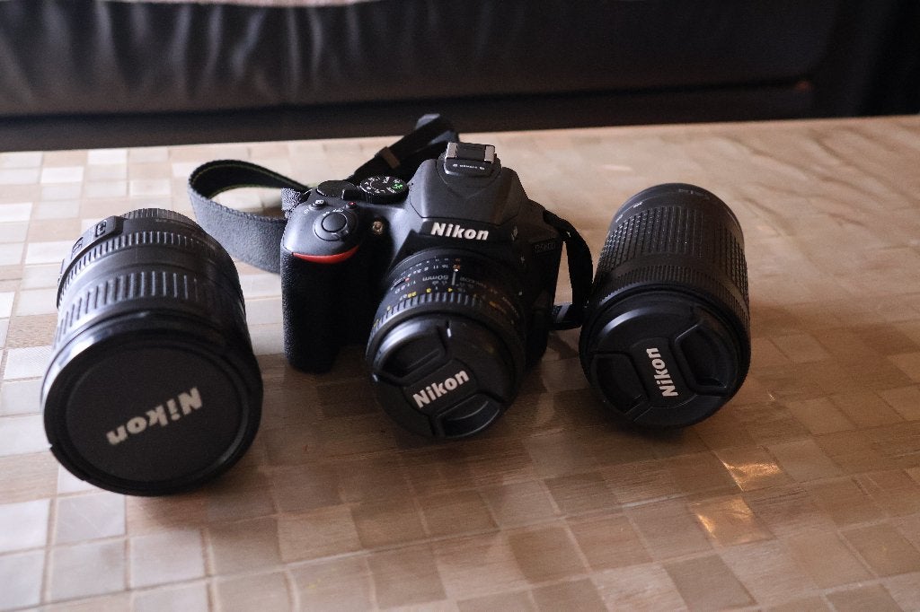 nikon body met 3 lenzen, TV, Hi-fi & Vidéo, Enlèvement ou Envoi, Utilisé, Autres marques