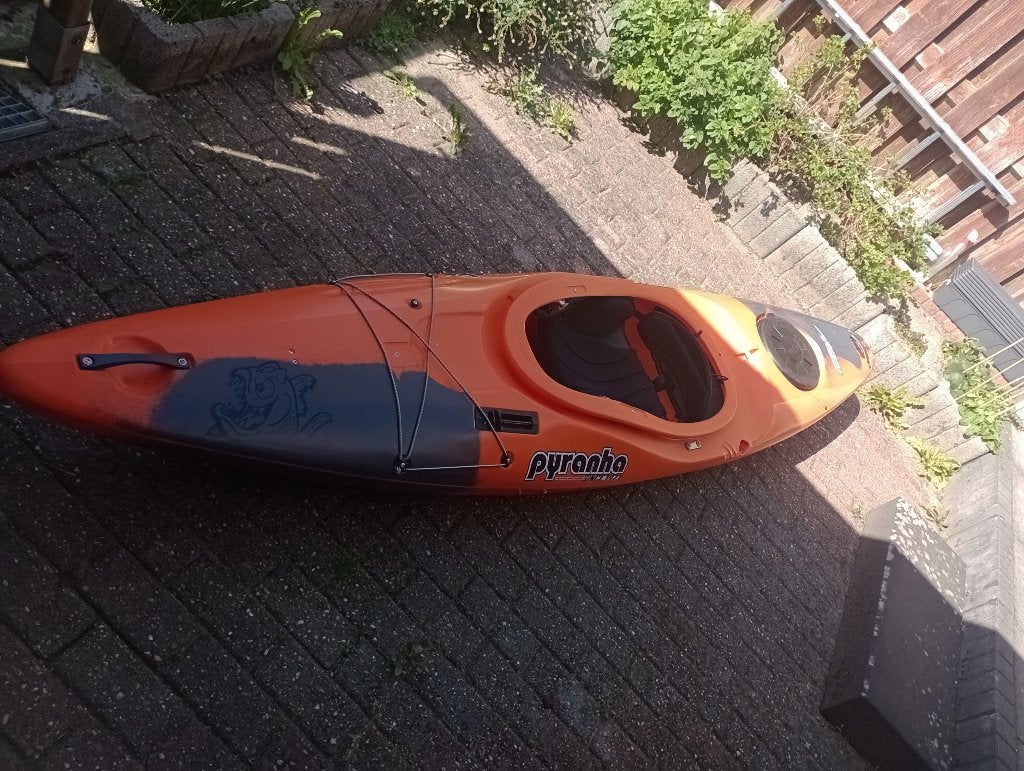 Pyranha Fusion 2 S (petit), Sports nautiques & Bateaux, Sports Nautiques & Bateaux Autre, Enlèvement, Neuf