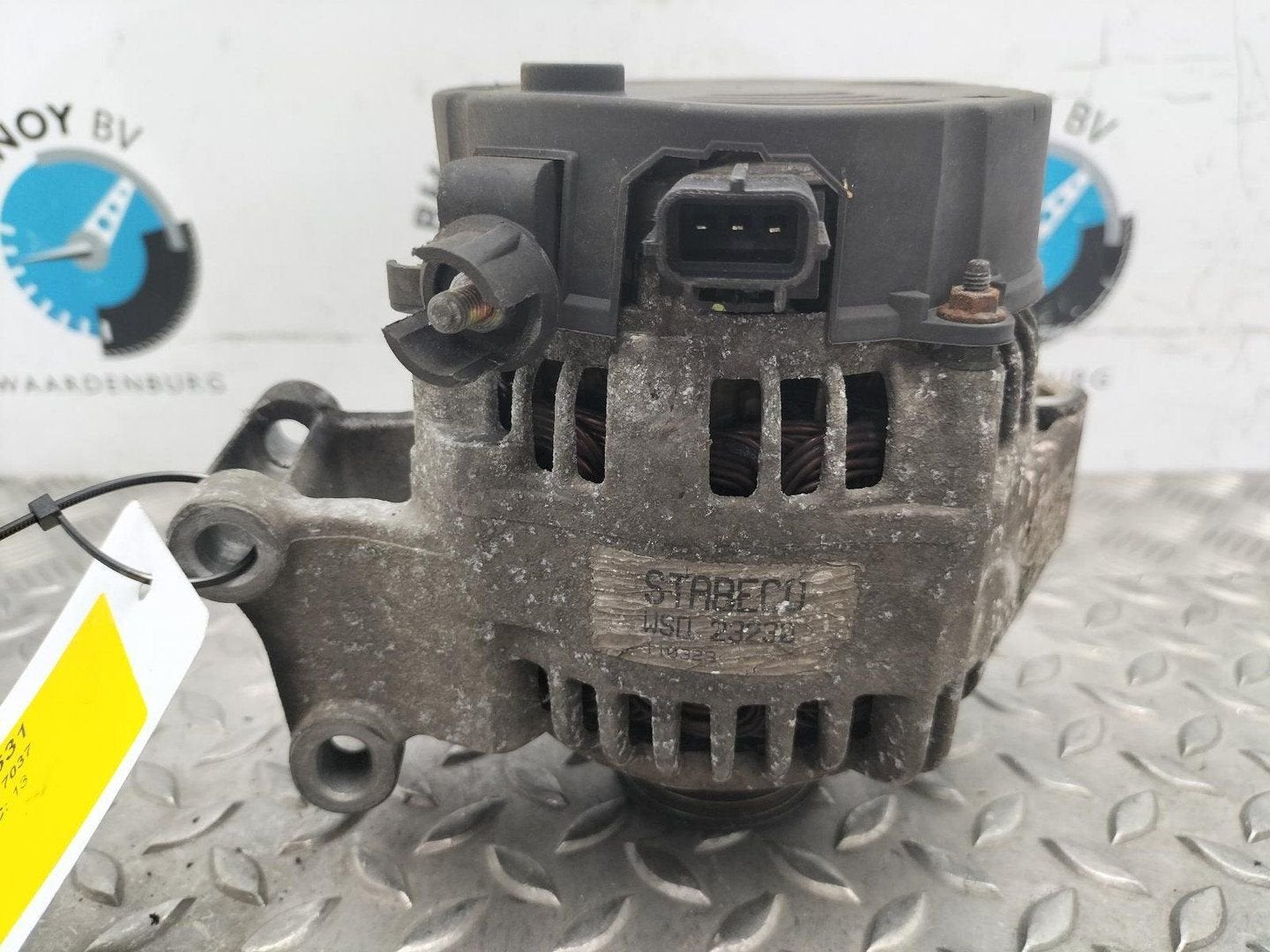 FORD FOCUS 1.6-16V Futura  DYNAMO 2004, Enlèvement ou Envoi, Utilisé, ARN reconnu