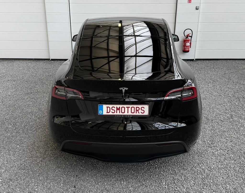 Tesla Model Y RWD | Triple Black | Net gepolierd | BTW wagen, Automaat, https://public.car-pass.be/vhr/5560012c-1f4a-48c2-9323-a5b3d3a23ac1