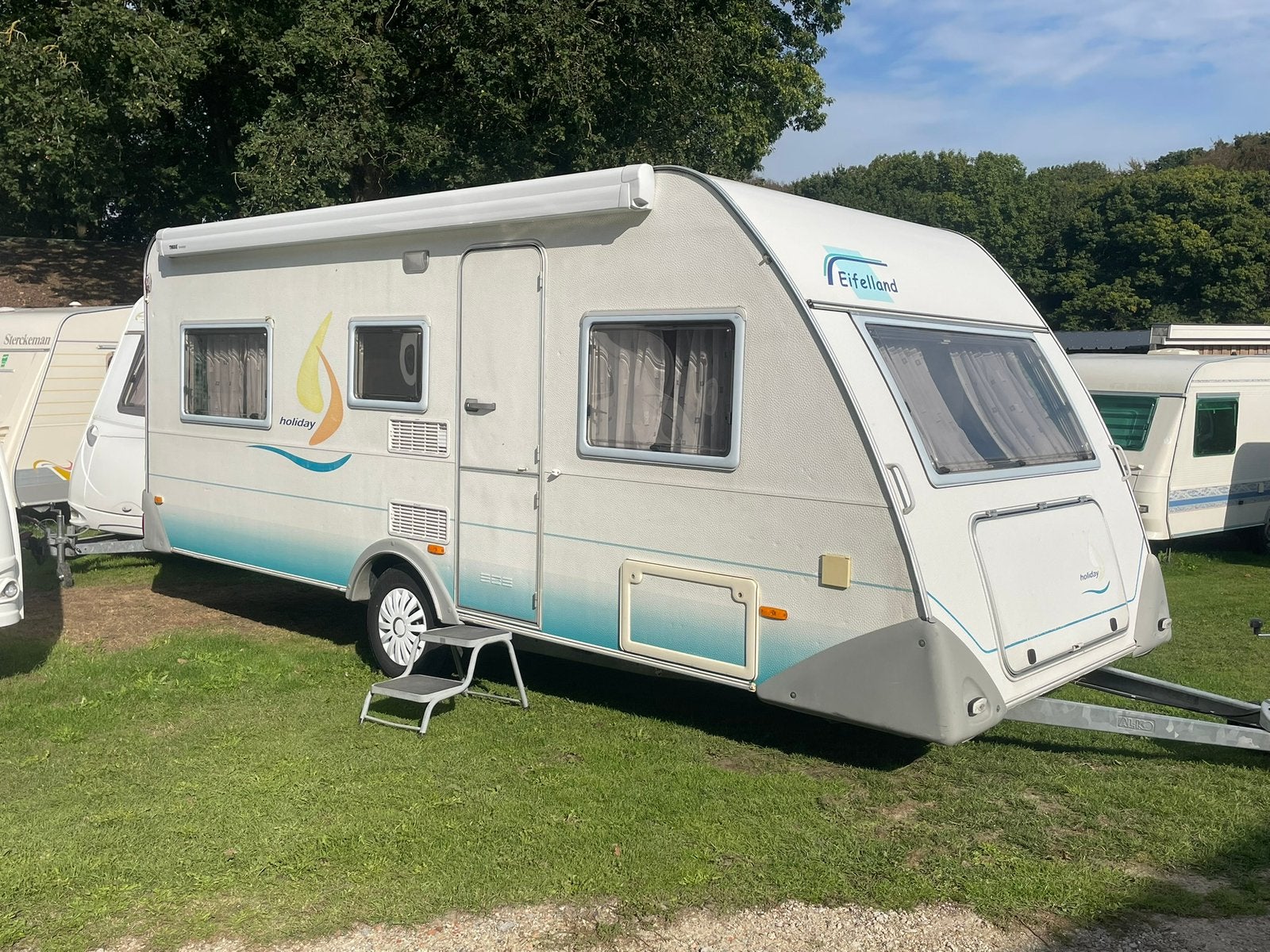 5-6 persoons caravan Knaus Eifelland, stapelbed, bankairco, Stapelbed, Bedrijf, Treinzit, Eifelland