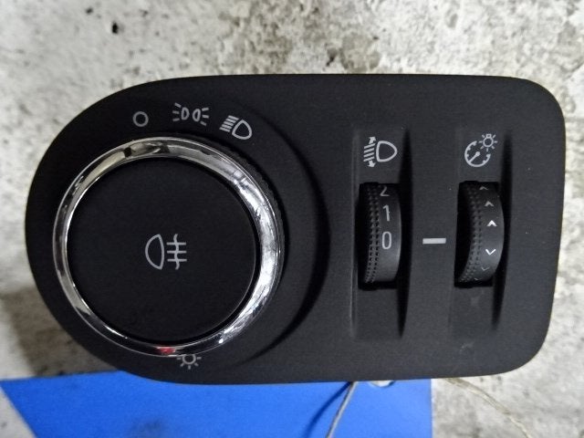 COMMUTATEUR Opel Corsa D (01-2006/12-2014), Autos : Pièces & Accessoires, Utilisé, Opel