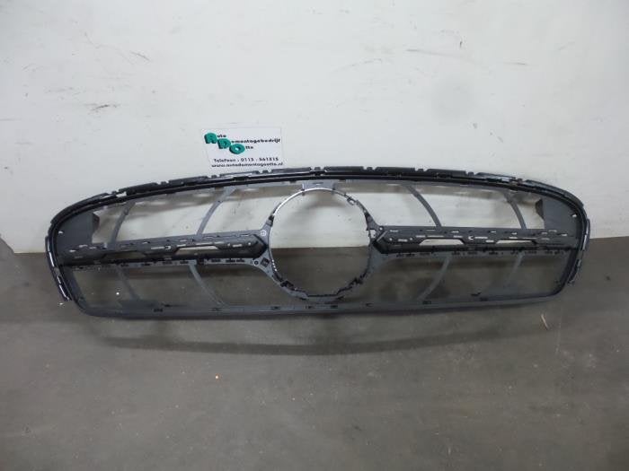 Calandre d'un Mercedes GLC-Klasse (GLC-Klasse 15-), 3 mois de garantie, Utilisé, -, -