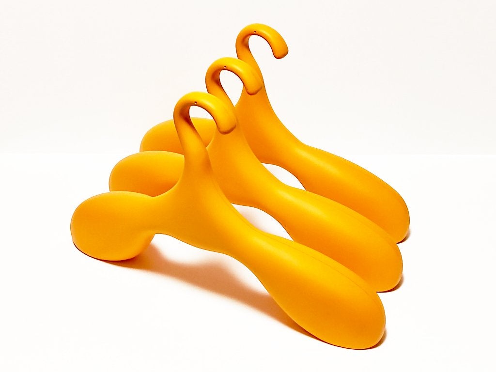 cintres Dino Servetto Italie, Maison & Meubles, Orange, Plastique, Enlèvement ou Envoi, Moderne