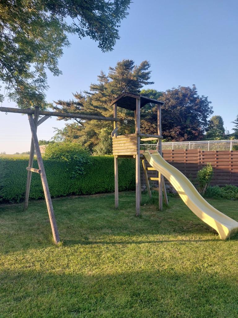 Aire de jeux avec toboggan uniquement, Enfants & Bébés, Enlèvement, Toboggan