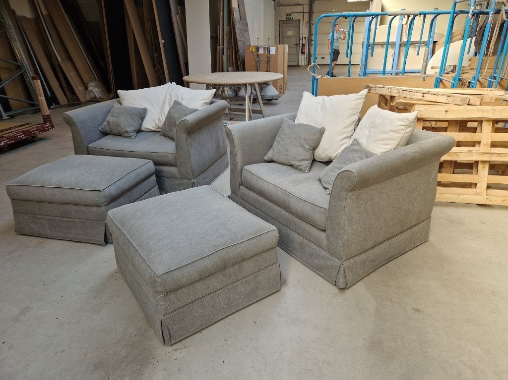 2 x fauteuil + 2 x pouf   uit toonzaal, Maison & Meubles, 75 à 100 cm, 125 cm ou plus, Enlèvement, Utilisé