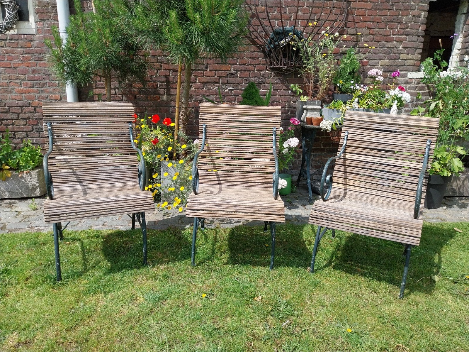 Oude, gerestaureerde tuinstoelen, Ophalen