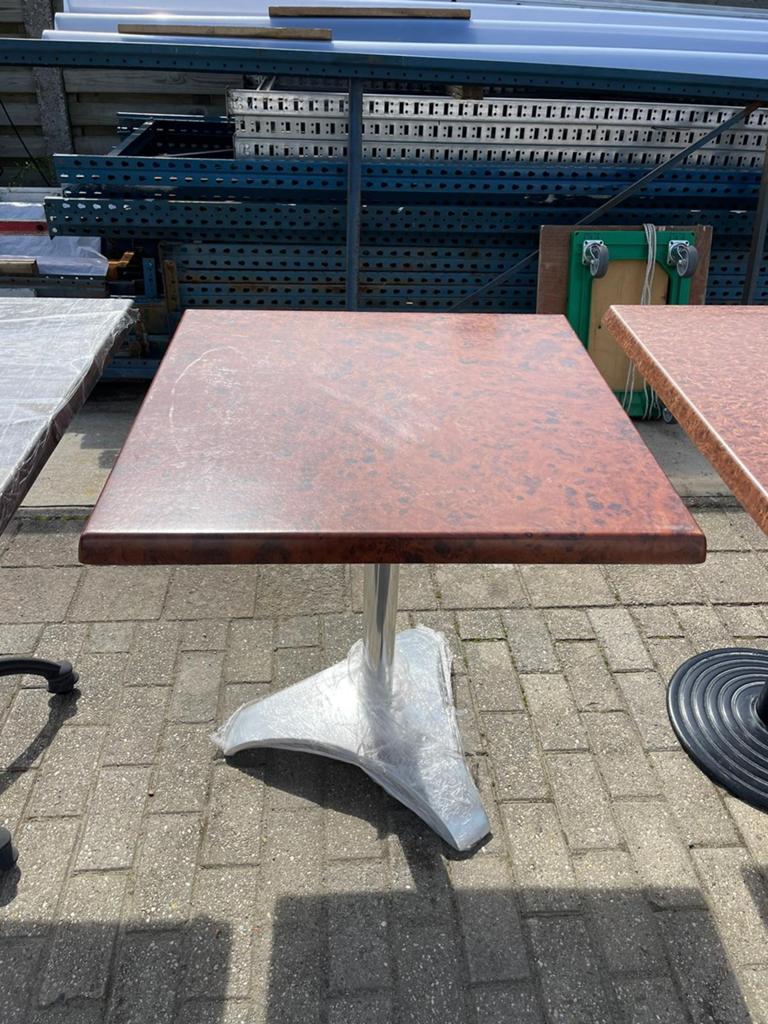 Terras tafel, Enlèvement ou Envoi