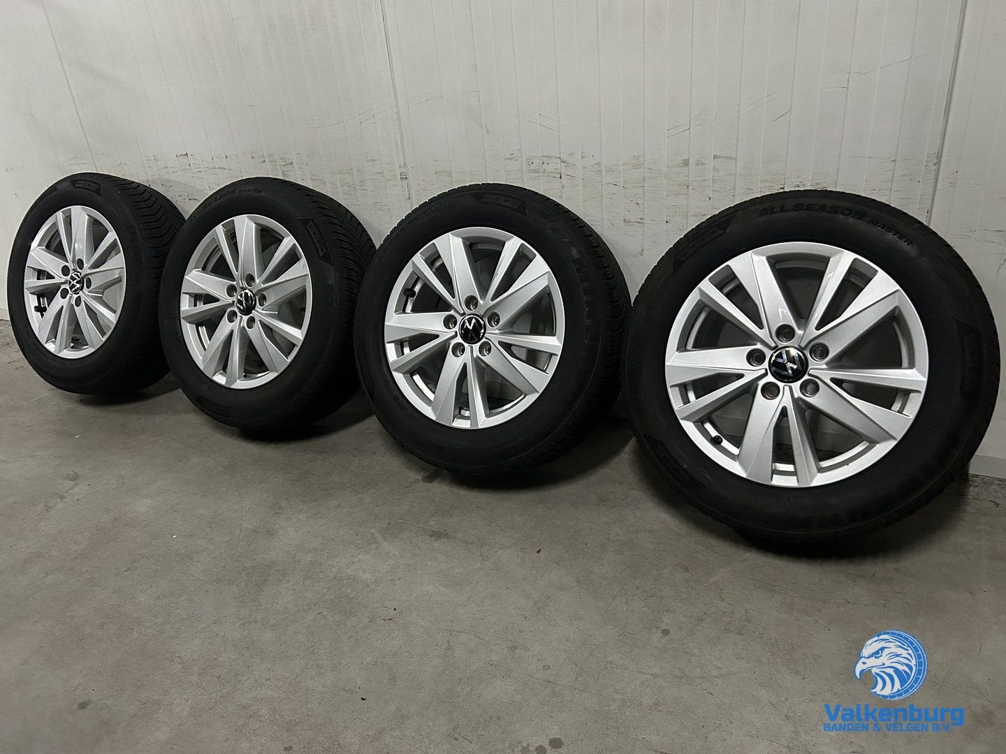 7mm! Originele VW Touran 5TA Karlstad 16 inch velgen 5x112 A, Auto-onderdelen, Gebruikt, -, Banden en Velgen, All Season