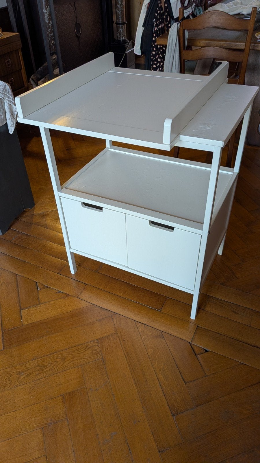 table à langer, Enfants & Bébés, Espace pour les pieds, Utilisé, 50 à 70 cm, Moins de 75 cm