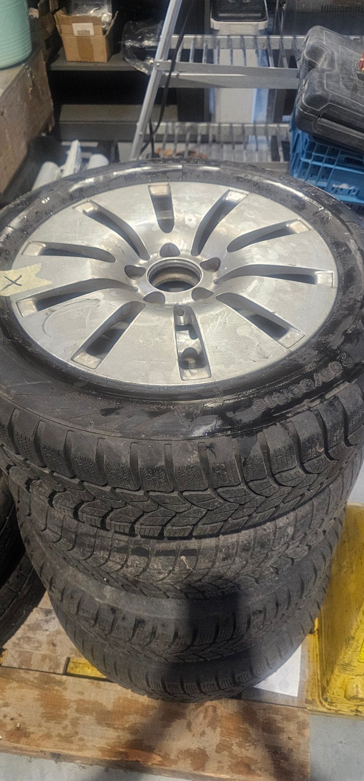 Jantes Mercedes Classe C d'origine avec pneus d'hiver, Enlèvement