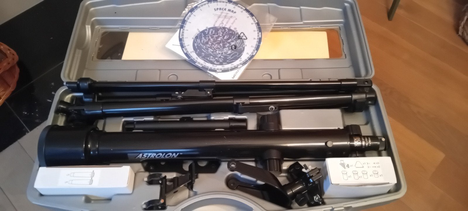 Télescope Astrolon grossissement 525x, TV, Hi-fi & Vidéo, Enlèvement, Neuf