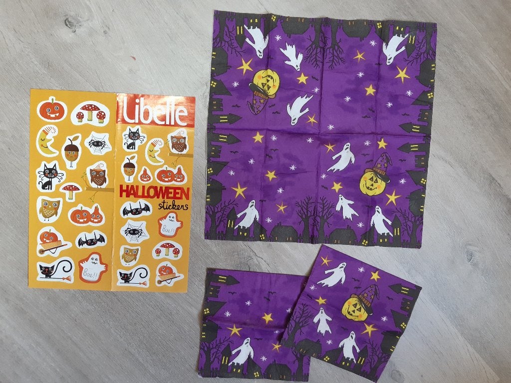 Halloween stickervel 22,8cm x28,3cm +3x servet 32x32cm, Ophalen of Verzenden, Zo goed als nieuw, Sticker
