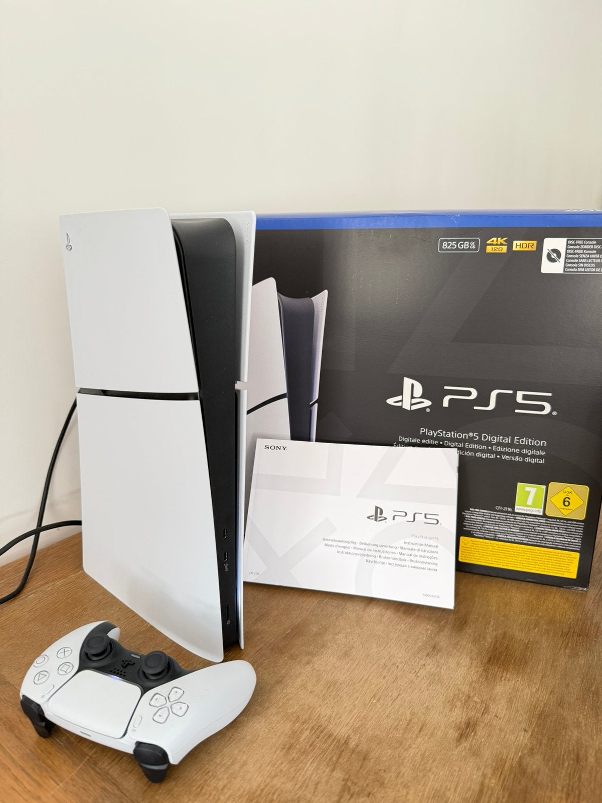 PS5 Slim + Manette + Boîte d’origine – Très bon état, Enlèvement ou Envoi, Neuf, Playstation 5 Digital