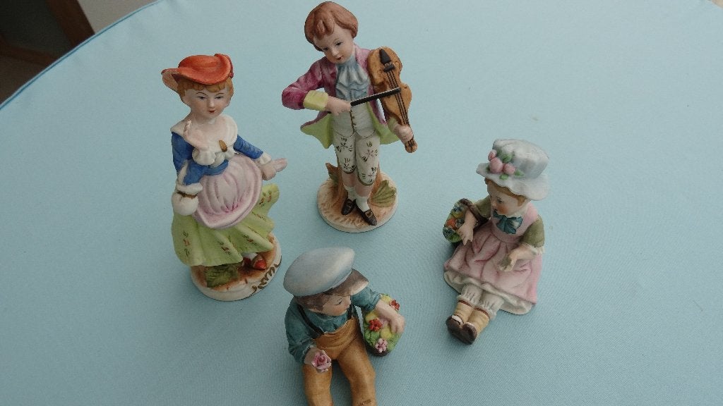 COUPLES EN BISCUIT DES ANNÉES 1970, Enlèvement ou Envoi