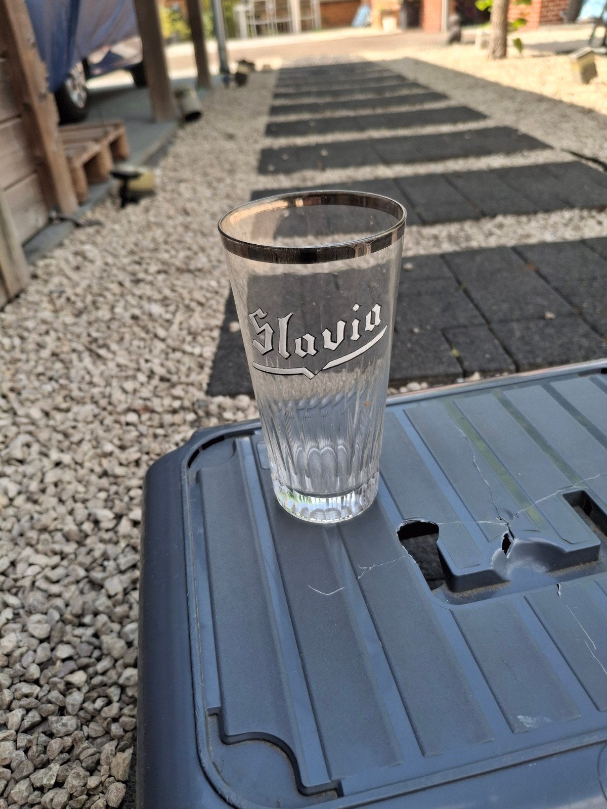 Oud email bierglas slavia, Ophalen of Verzenden