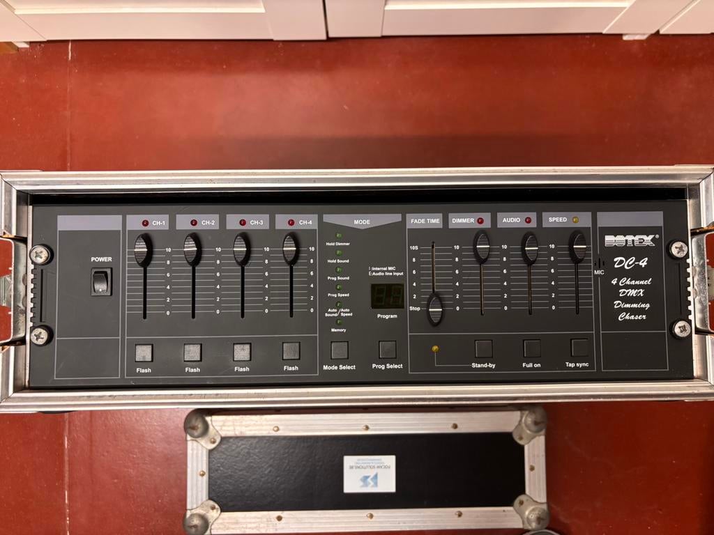 Dimmer in flightcase, Musique & Instruments, Lumières & Lasers, Comme neuf, Lumières, Enlèvement