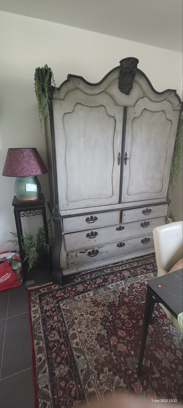 Grand buffet ancien, lourd et rénové. gris., Enlèvement