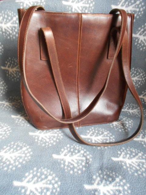 laptoptas, toilettasje, lederen argentijnse handtas, rugzak, Handtassen en Accessoires, Tassen | Damestassen, Zo goed als nieuw