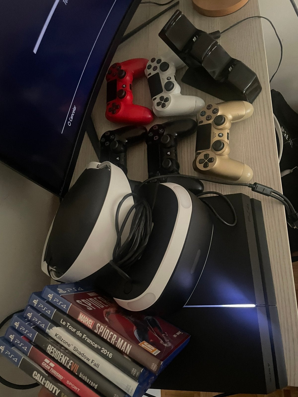 Pack PS4 FAT 1 To +PlayStation VR +5 Manettes +Jeux – 580€, Consoles de jeu & Jeux vidéo, Avec jeux, Avec 3 manettes ou plus, Enlèvement