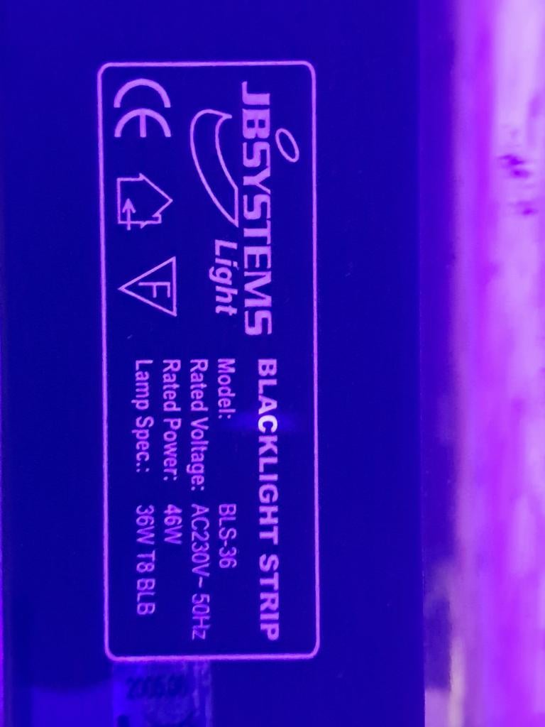 Blacklight armatuur, Muziek en Instrumenten, Ophalen