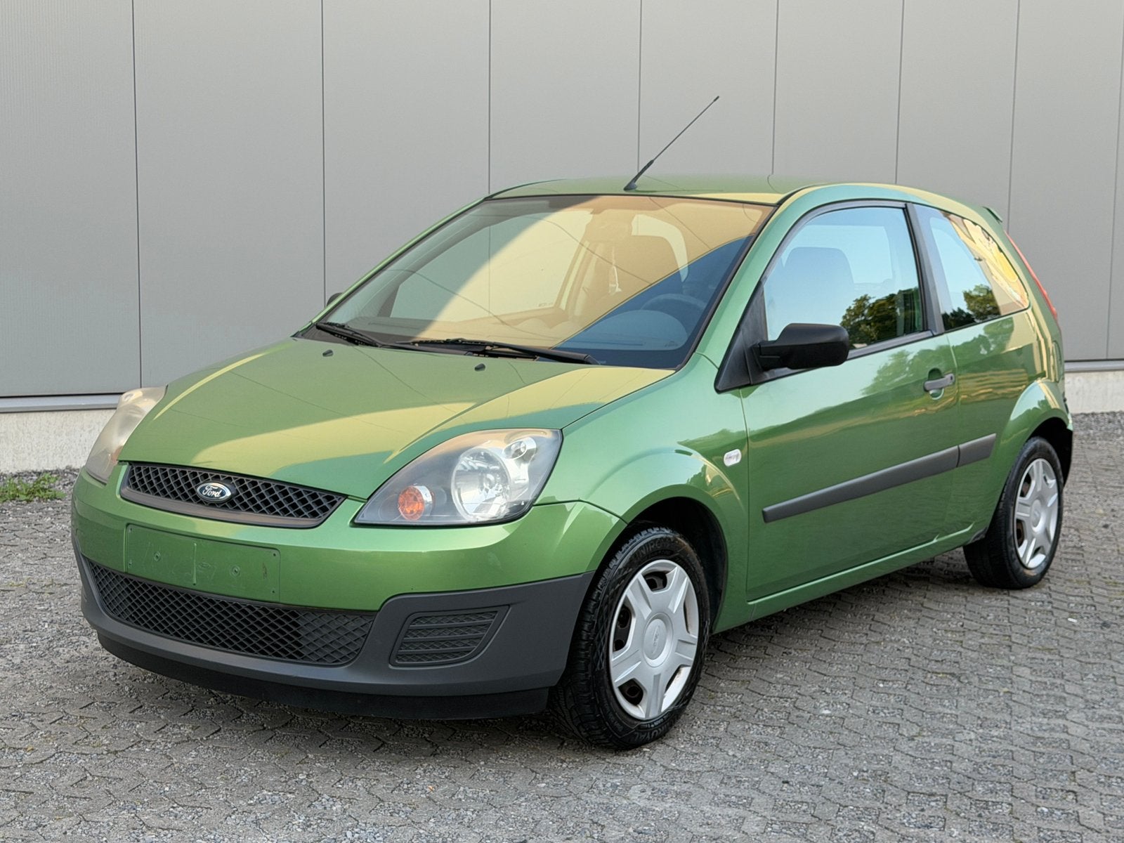 Ford Fiesta 1.4d✅Rijdt en schakelt Perfect*Gekeurd vvk*, Dealer onderhouden, 50 kW, Leder en Stof, Grijs