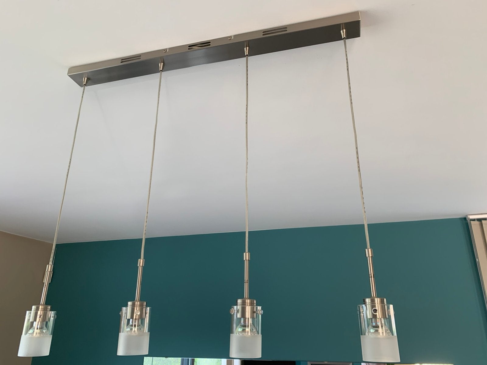 Hang spots aan inox behuizing, Ophalen, Zo goed als nieuw