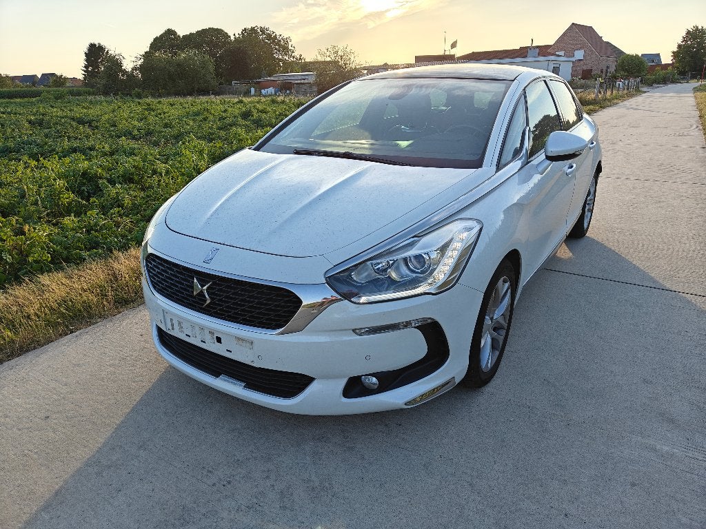 Voiture DS DS 5 Diesel 181 ch, Autos, DS, Cuir, Achat, Euro 6, 110 g/km