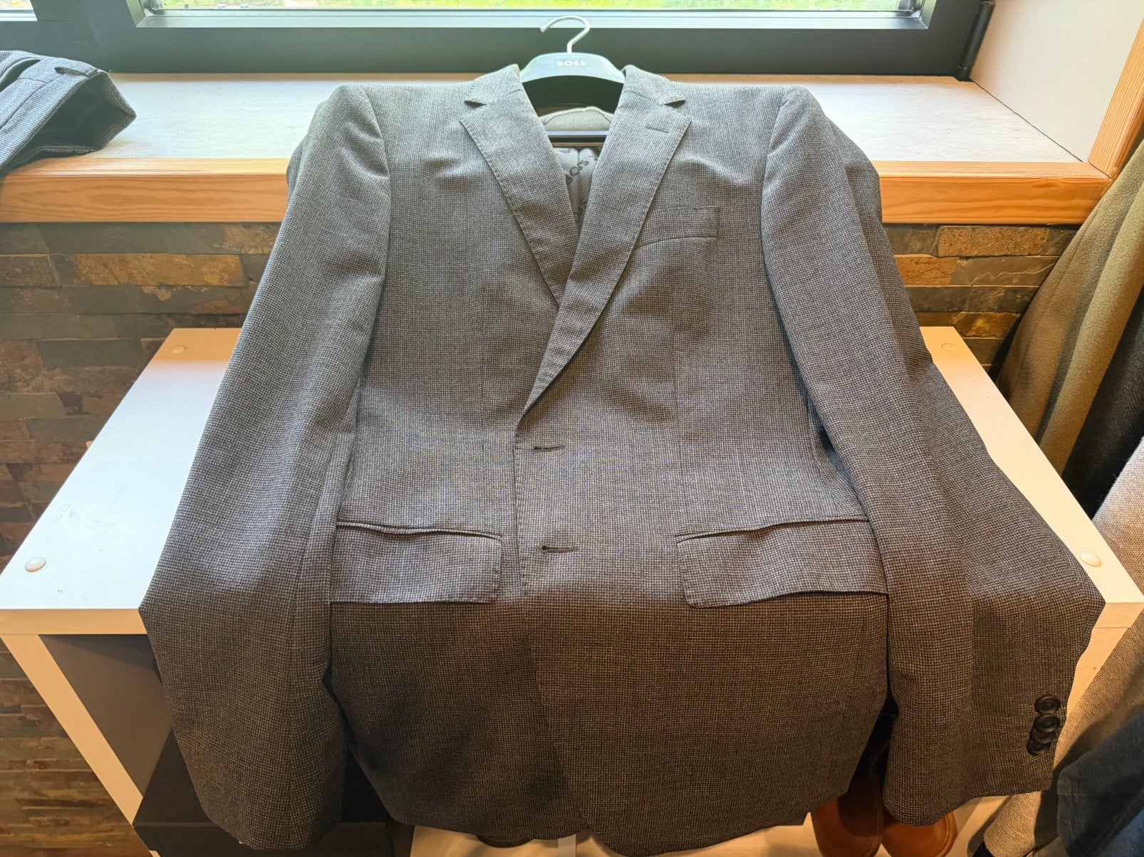 Hugo Boss kostuum ( grijs), Vêtements | Hommes, Enlèvement, Porté, Taille 46 (S) ou plus petite, Gris