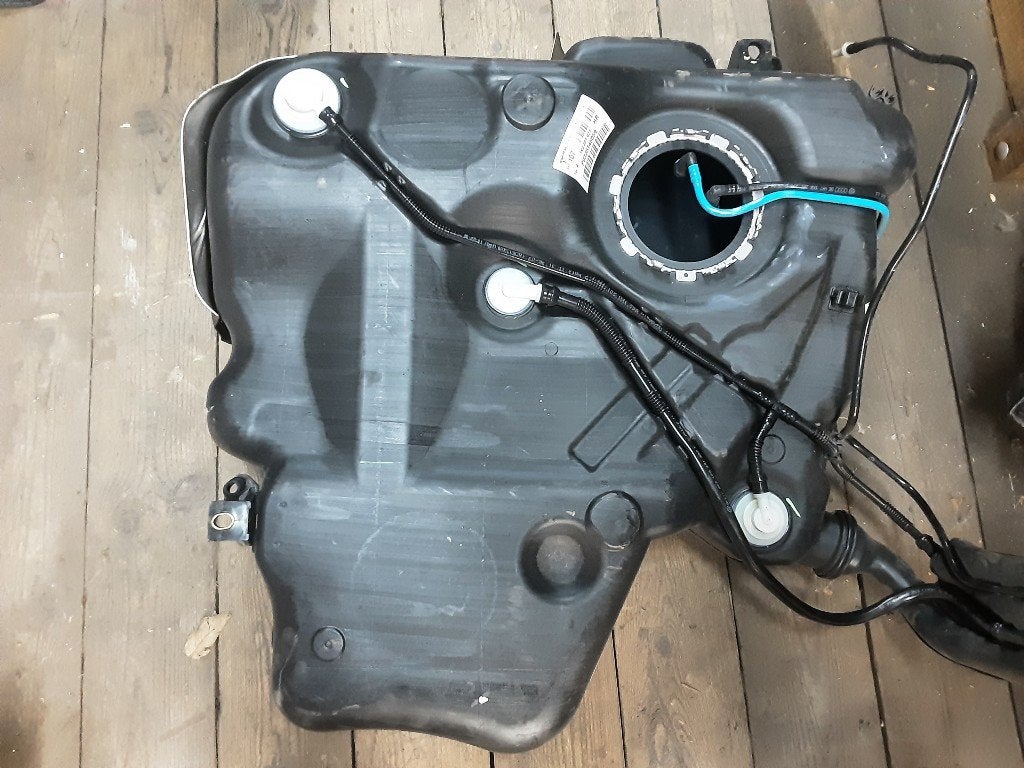 RESERVOIR CARBURANT Volkswagen Golf IV (1J1), Autos : Pièces & Accessoires, Volkswagen, Volkswagen AG, Utilisé, Kundenbetreuung@volkswagen.de