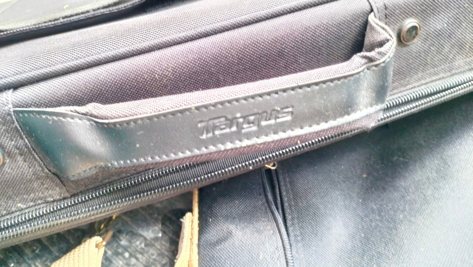 Plusieurs cartables et valise cabine avion neuve, Enlèvement