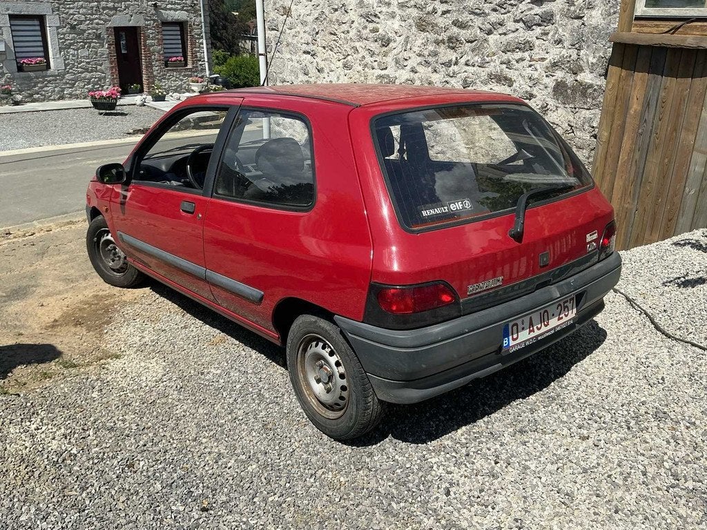 Renault Clio 1.2i Voiture Classique, Autos, Oldtimers & Ancêtres, Achat, Entreprise, Autre carrosserie, Essence