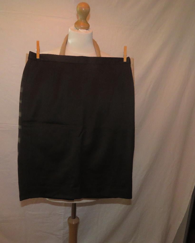 Jupe vintage Escada Margaretha Ley taille 38 100 % laine, Enlèvement ou Envoi, Taille 38/40 (M), Brun