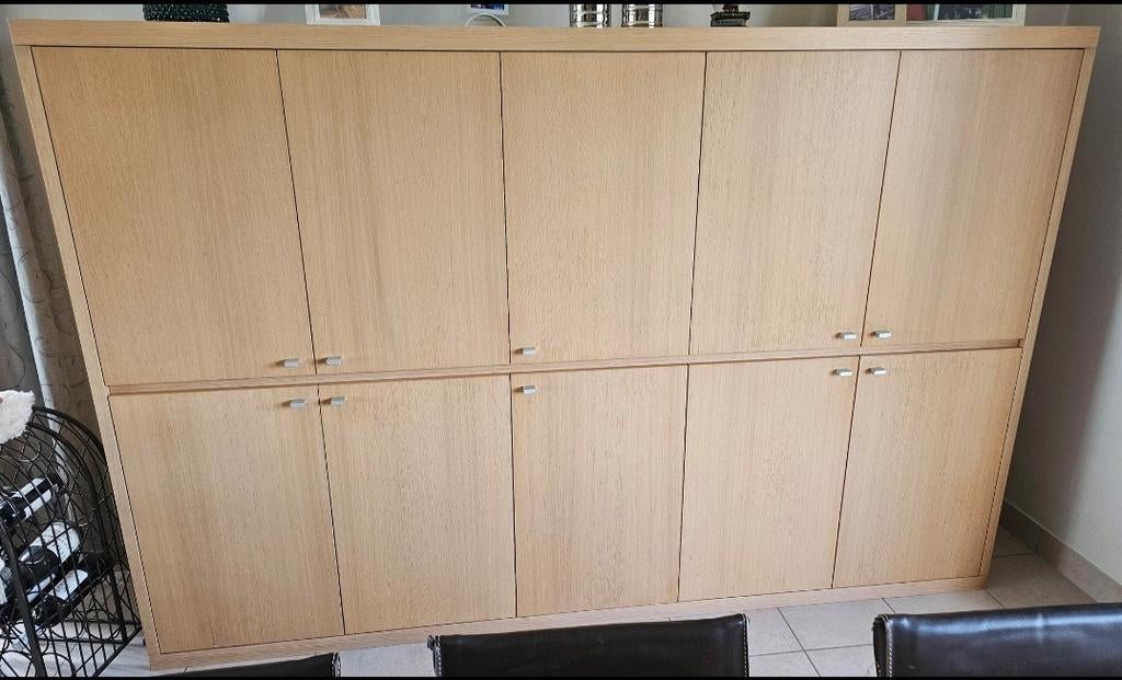Dressoir kast, Enlèvement