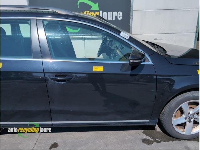 Portière 4portes avant droite d'un Volkswagen Passat (LC9X), -, Volkswagen, -, 3 mois de garantie