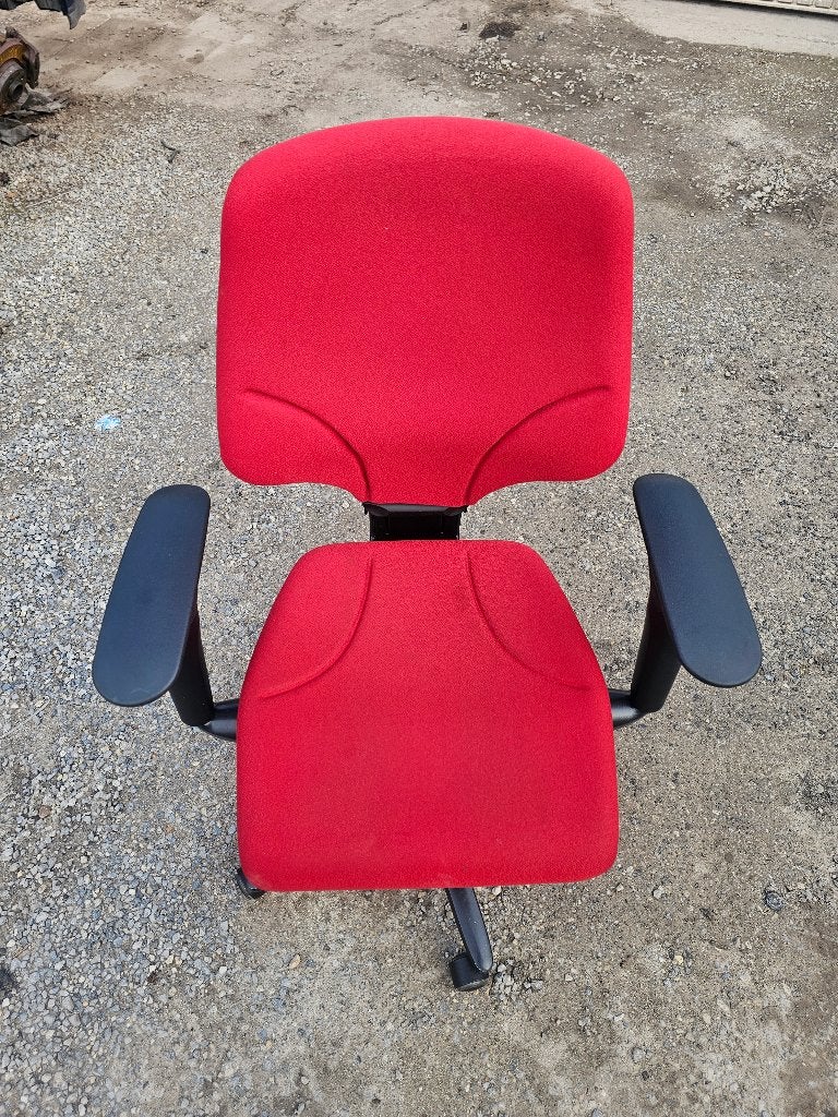Fauteuil de bureau ergonomique en tissu rouge Giroflex 68, Rouge, Comme neuf, Enlèvement, Ergonomique