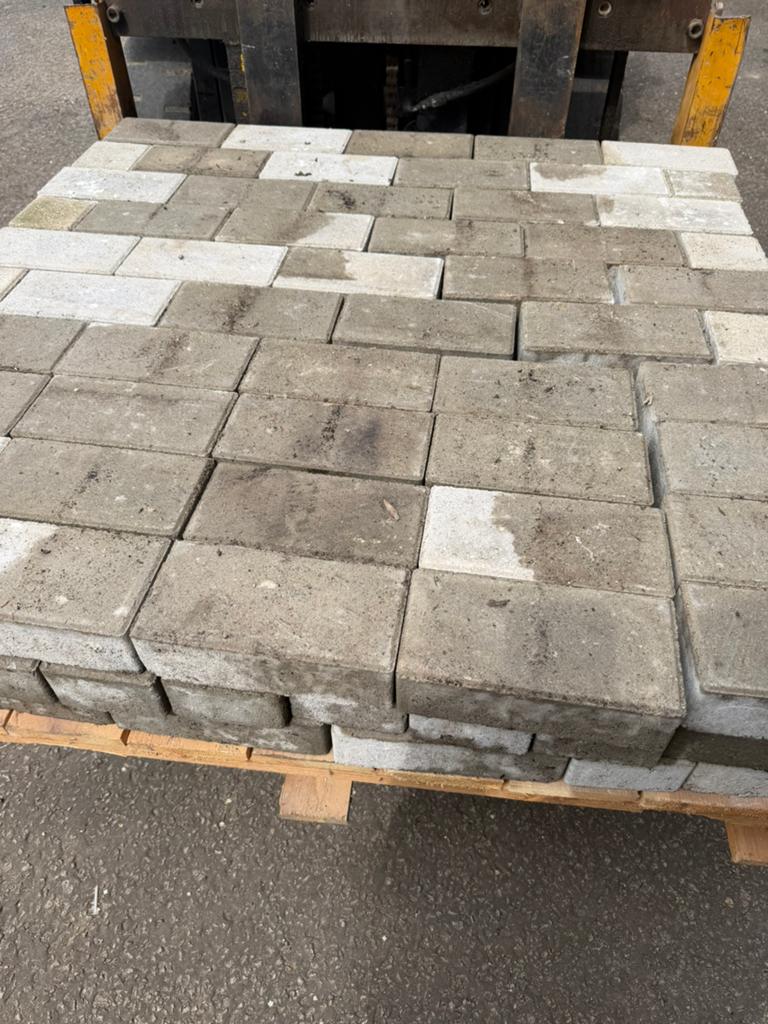 Vend 25 m2 paves 5 cm epeseur 400€ new, Enlèvement ou Envoi, Comme neuf