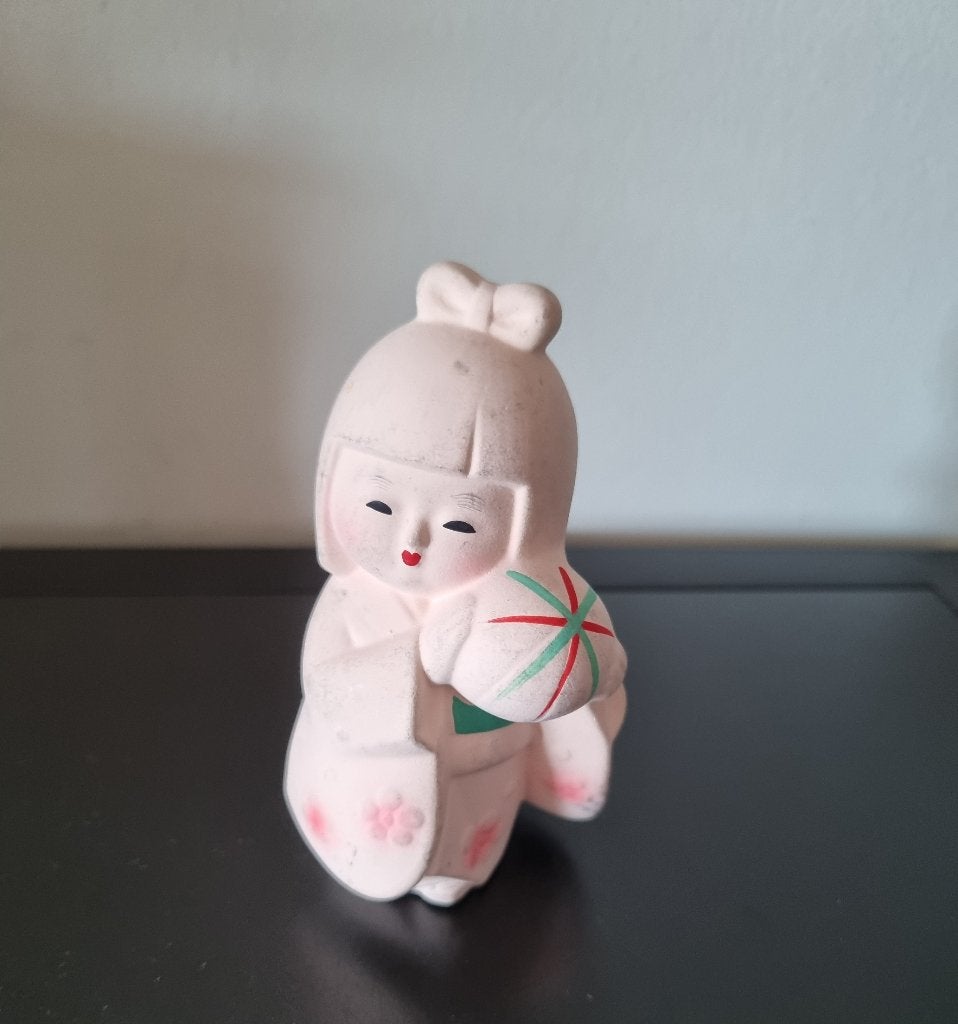 Jolie poupée japonaise Hakata, Envoi