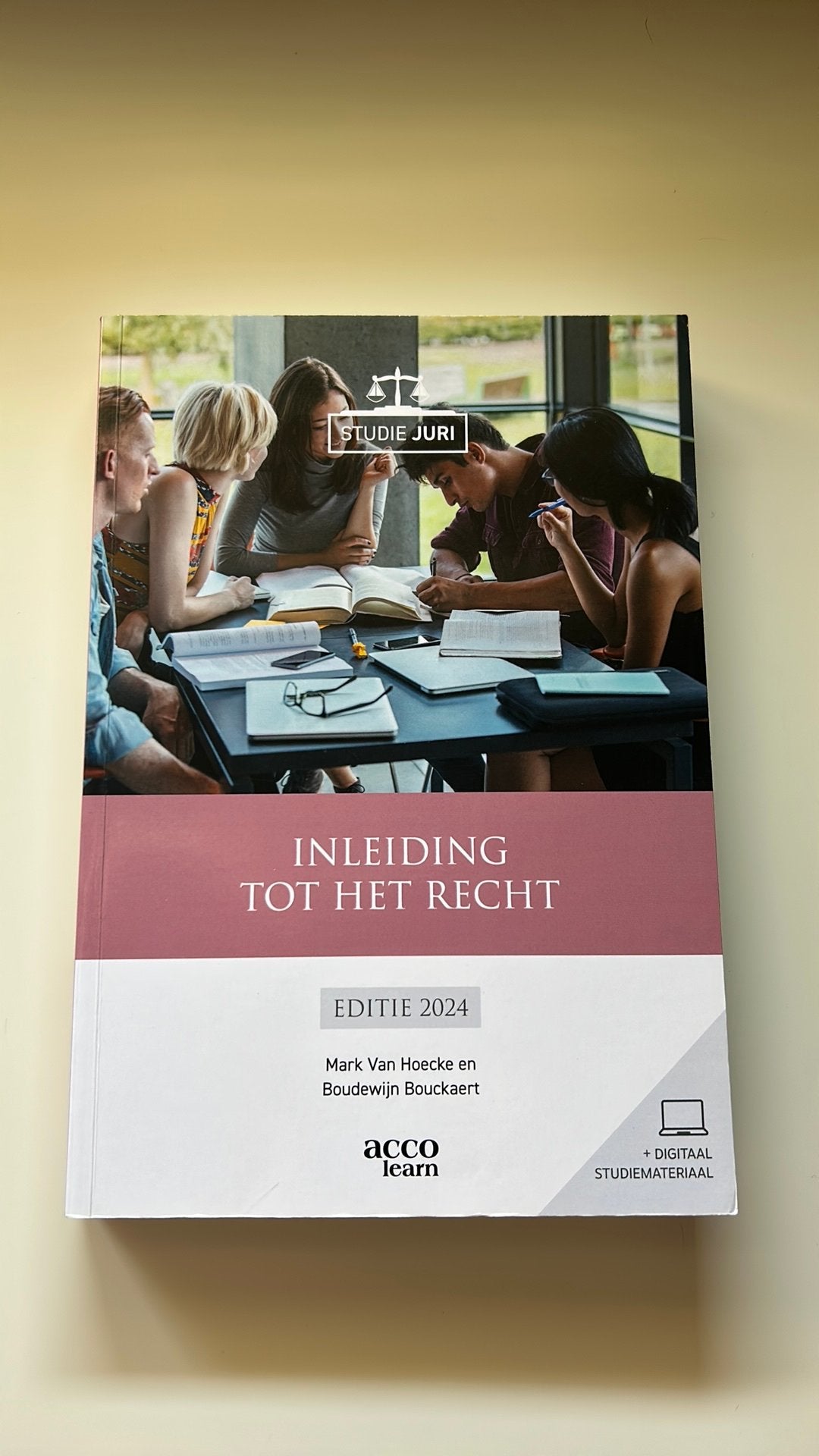 Handboek: Inleiding tot het recht, Boeken, Verzenden, Zo goed als nieuw