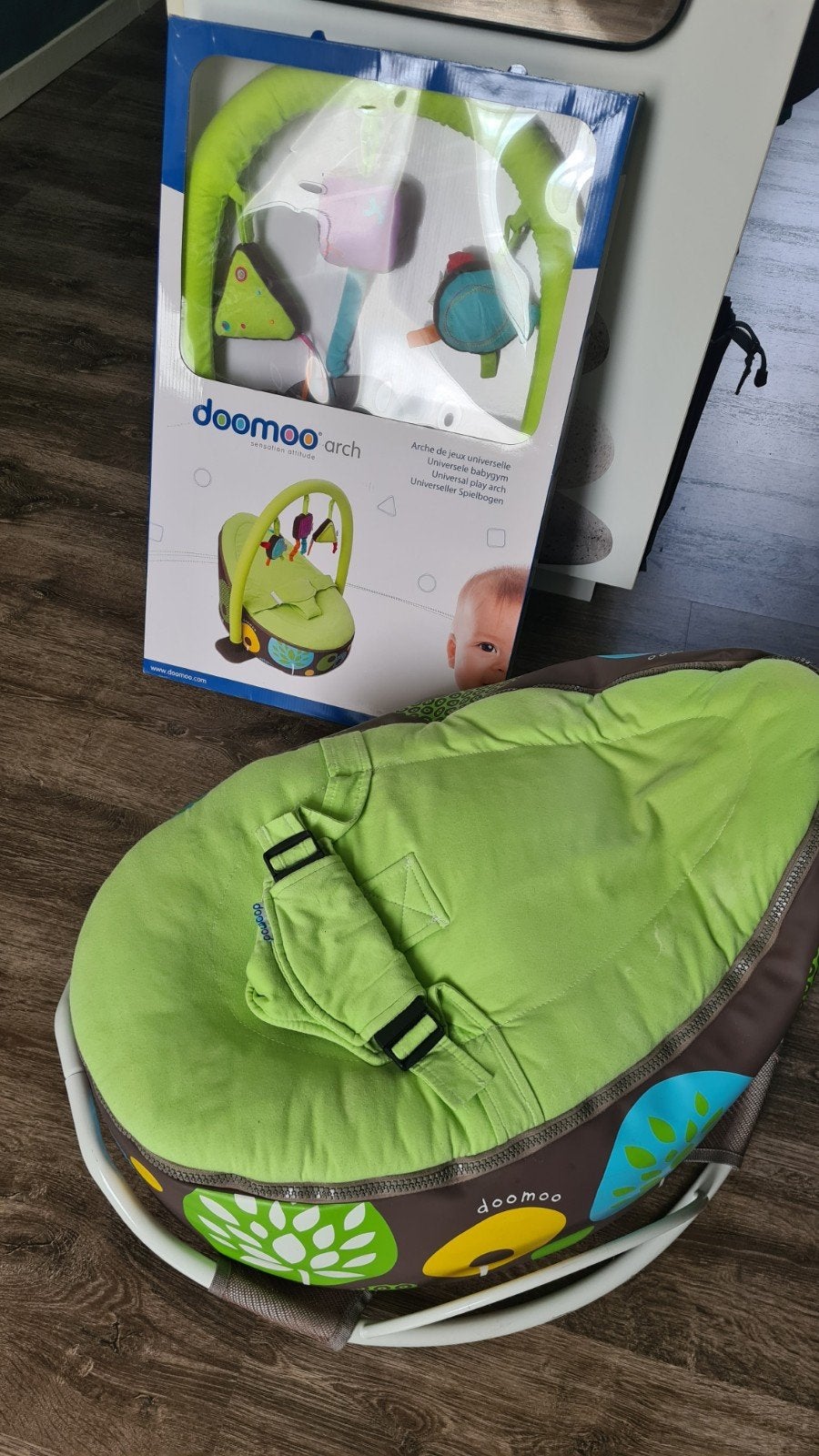 Doomoo zitkussenset (hoes + babyzitje + swing + speelboog), Kinderen en Baby's, Ophalen, Gebruikt