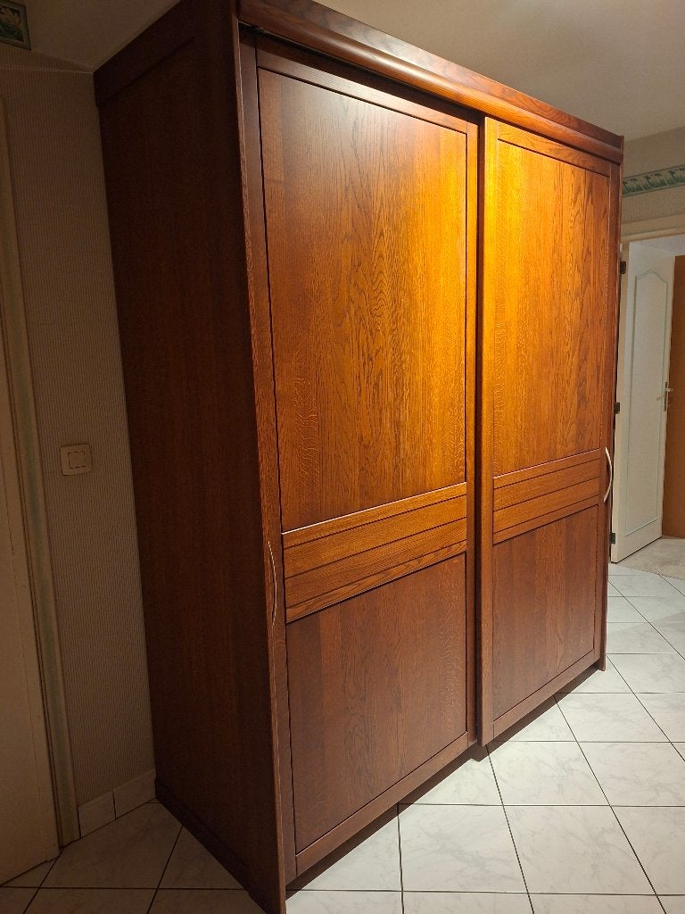 Garde Robe en bois plein, portes coulissantes, 150 à 200 cm, Comme neuf, Enlèvement, 200 cm ou plus