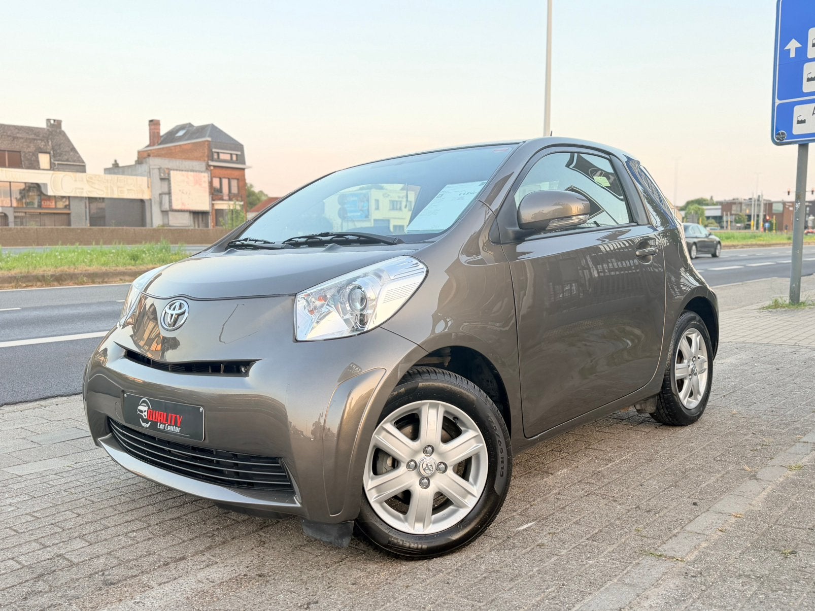 Toyota IQ 1.0VVT-i 2012 *036000km* Airco Reeds Gekeurd, Stof, 50 kW, 4 cilinders, Grijs