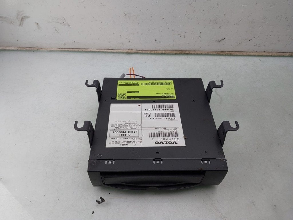 CHARGEUR CD Volvo XC90 I (|30752870|36050447|), Info@volvocars.com, Volvo Car Germany GmbH, Siegburger Straße 229
50679  Köln, DE