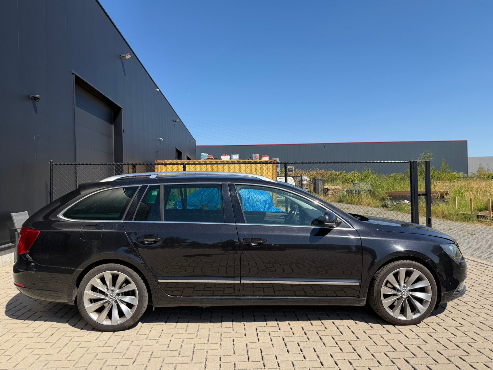 Skoda SuperB - 1.6 Diesel - Full Option!, Auto's, Euro 5, Zwart, Bedrijf, Te koop